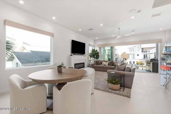 $10,500 | 114 12th Avenue South, Unit 102, Jacksonville Beach, FL 32250