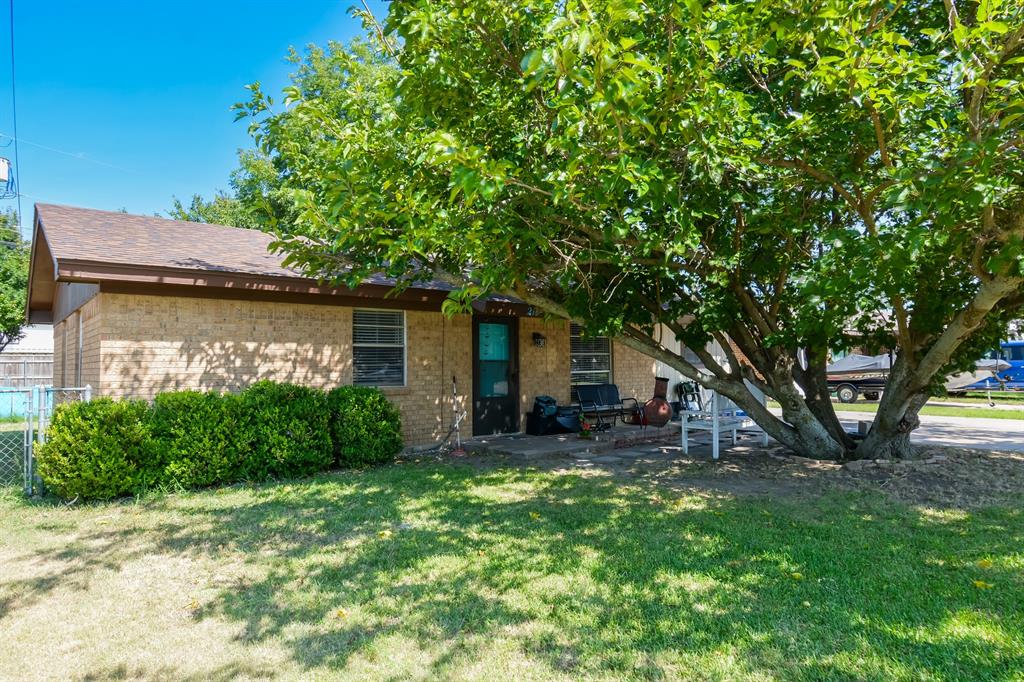 213 Field Street Clyde, TX 79510 - Photo 1 of 25