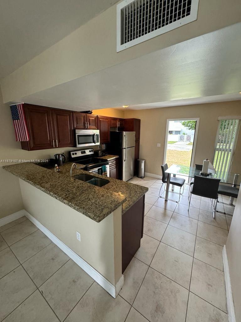 483 Northwest 19th Street, Unit 362 Miami, FL 33136 - Photo 10 of 27
