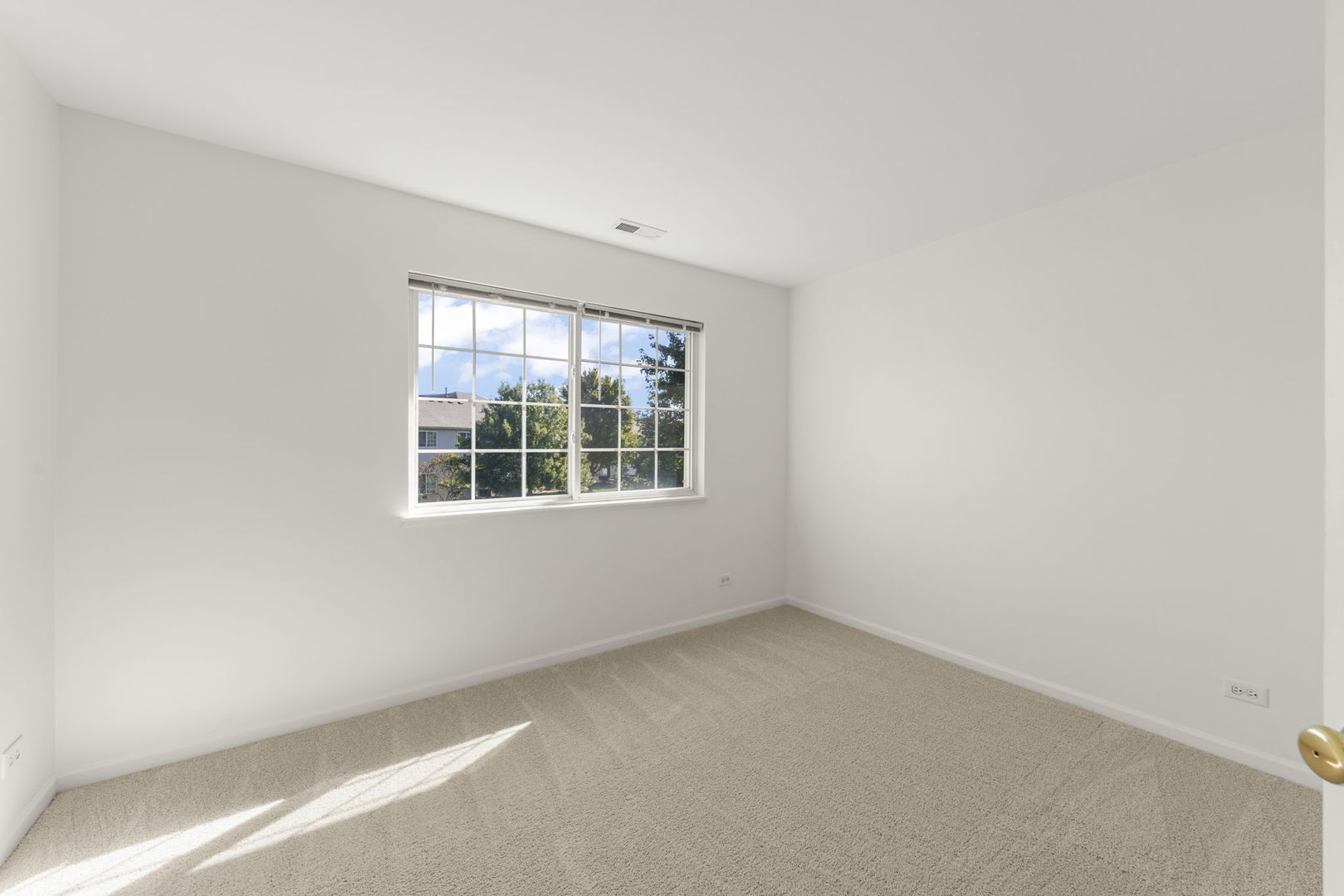 3770 Pope Court Plano, IL 60545 - Photo 19 of 25 an empty room with a window