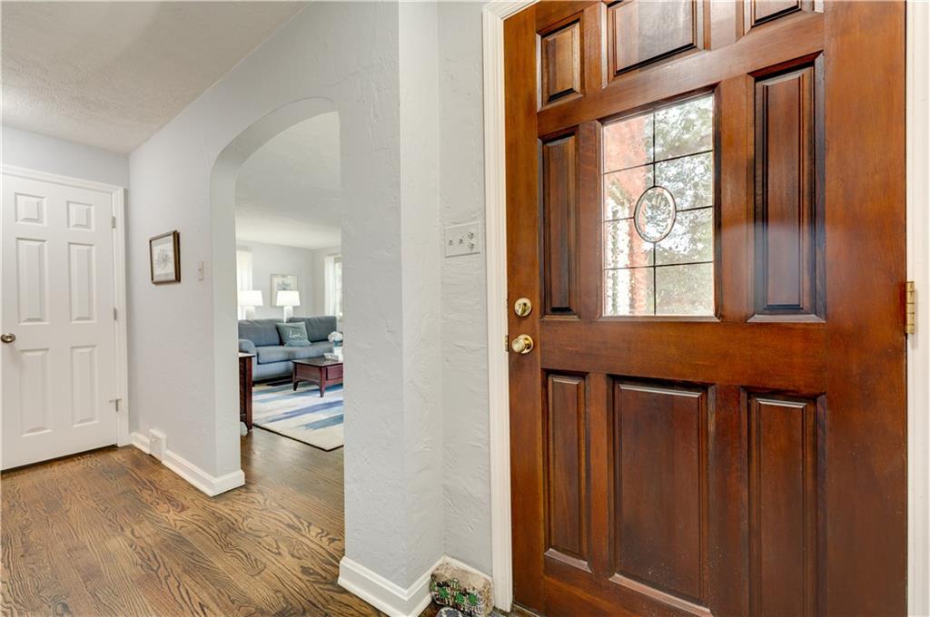 788 Highvue Road Pittsburgh, PA 15228 - Photo 3 of 25 Gallery Image 3