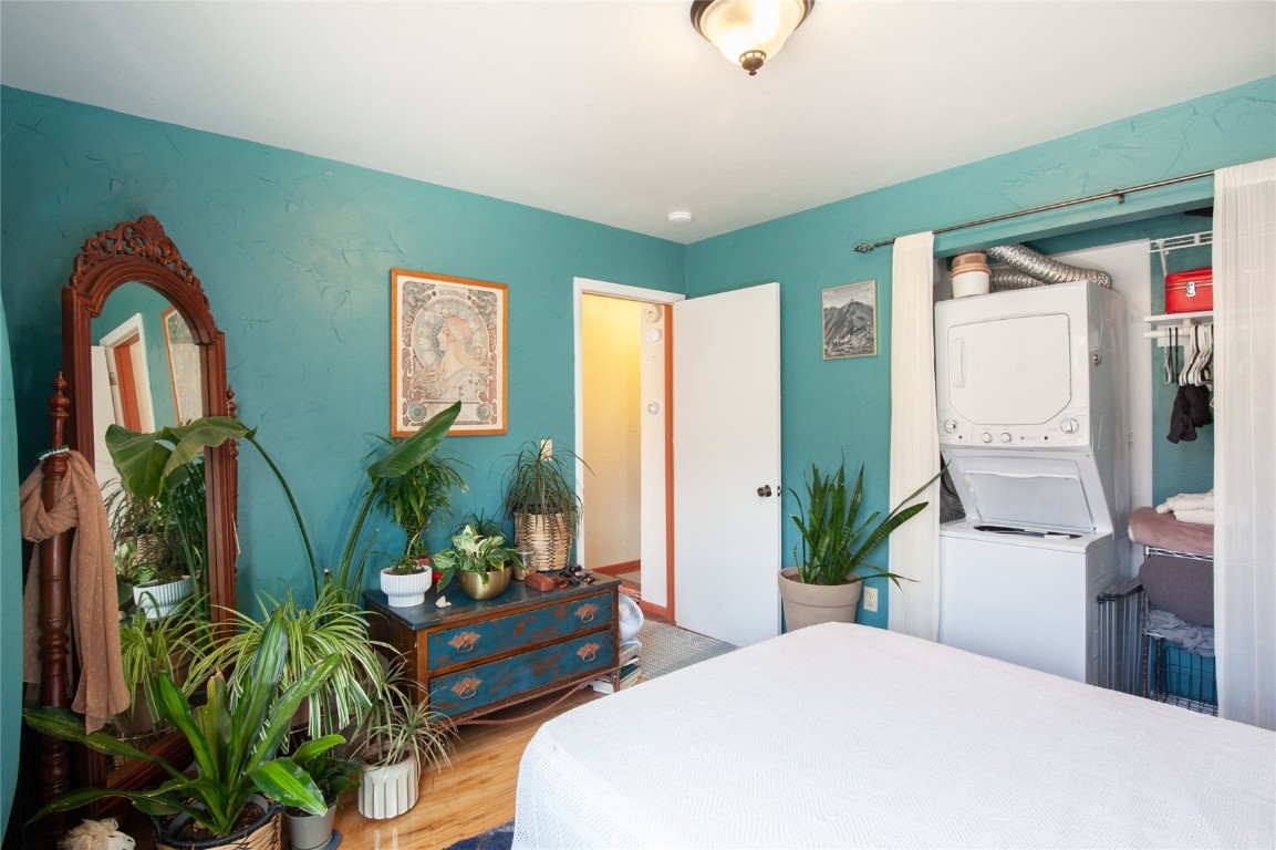 150 Evergreen Road, Unit 203 Dillon, CO 80435 - Photo 6 of 34 a bedroom with bed and a large mirror