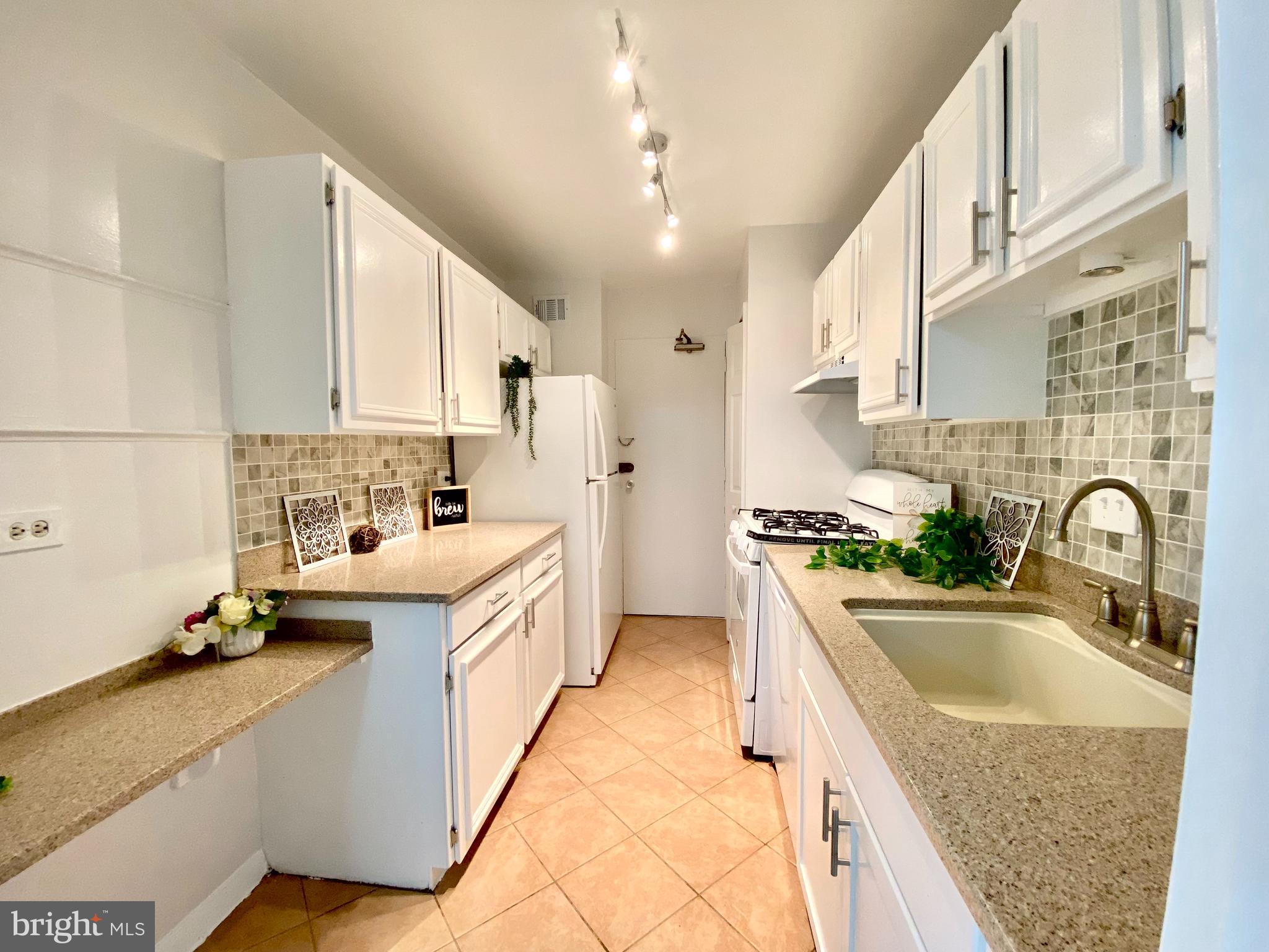 1900 Lyttonsville Road, Unit 114 Silver Spring, MD 20910 - Photo 15 of 34