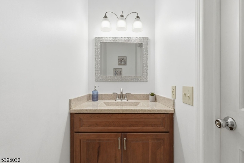 21 Cheyenne Trail Somerville, NJ 08876 - Photo 13 of 32