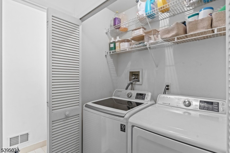 21 Cheyenne Trail Somerville, NJ 08876 - Photo 14 of 32