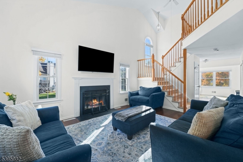 21 Cheyenne Trail Somerville, NJ 08876 - Photo 8 of 32