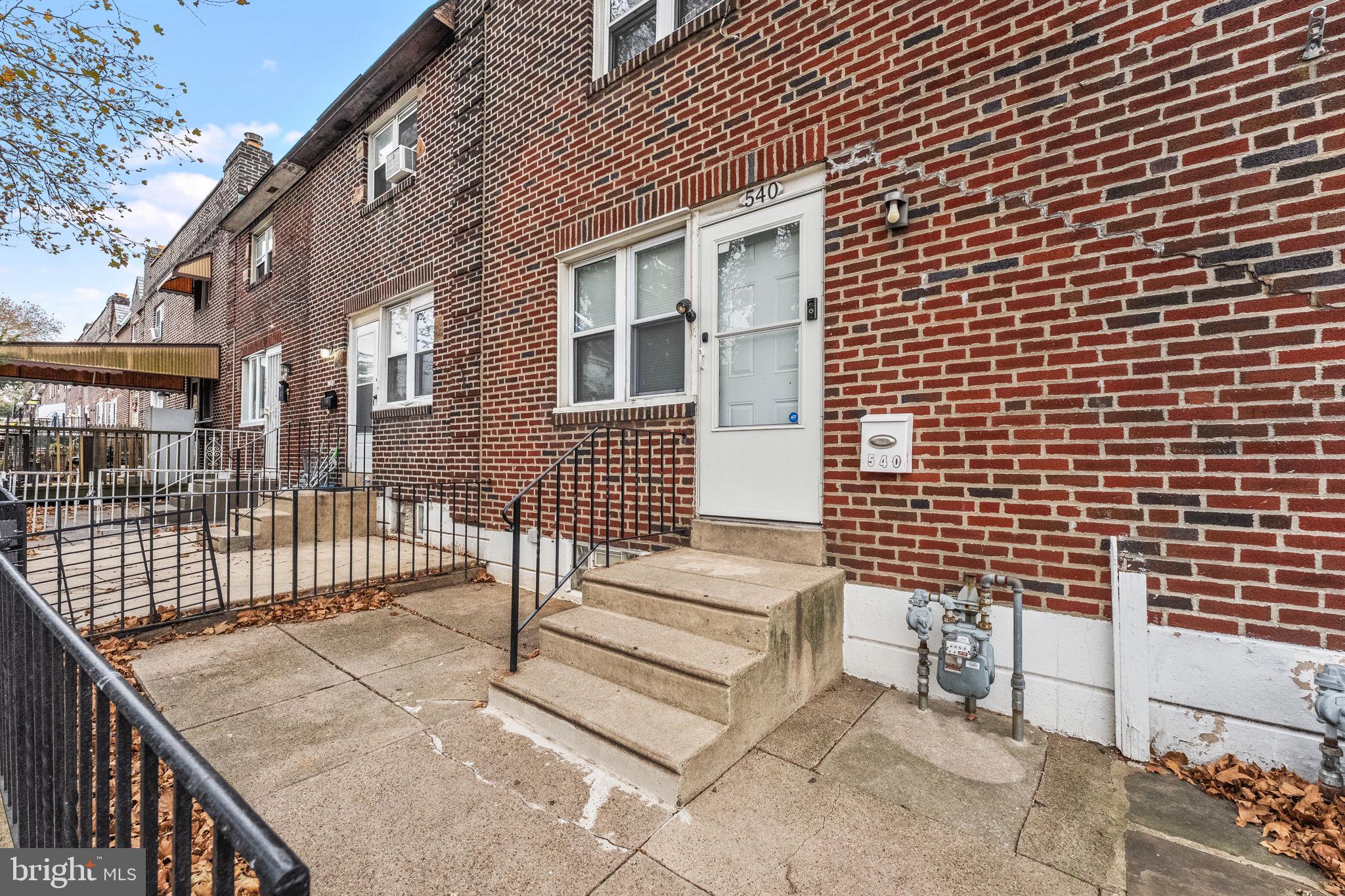 540 Snowden Road Upper Darby, PA 19082 - Photo 2 of 30