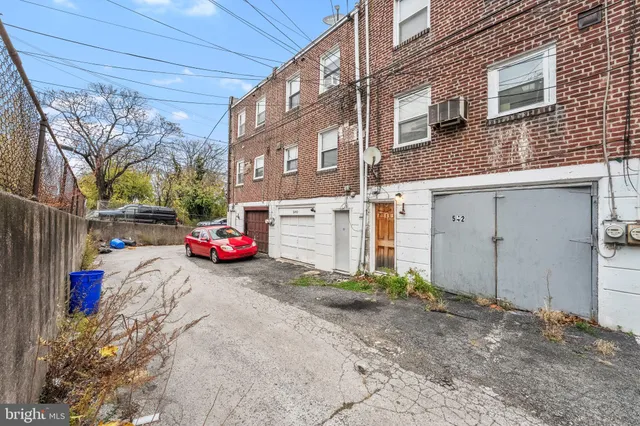 a car parked in front of a building