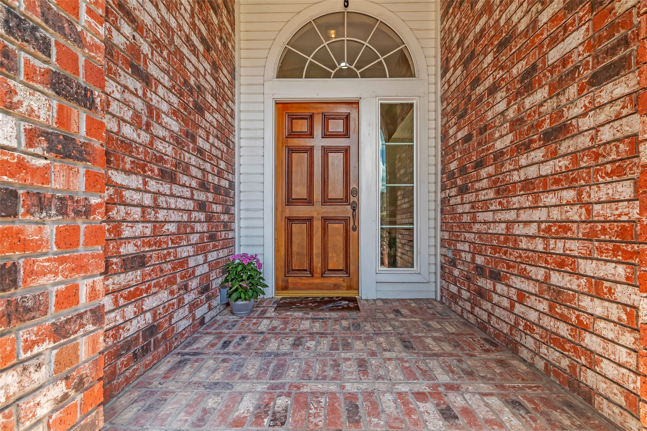 326 North Cypress Estates Circle Spring, TX 77388 - Photo 3 of 39 a front view of a house with a glass door