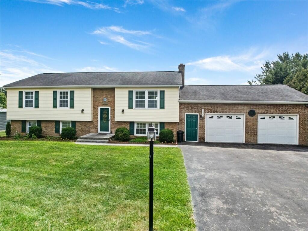 5423 Ridgeview Way Dublin, VA 24084 - Photo 3 of 91 3