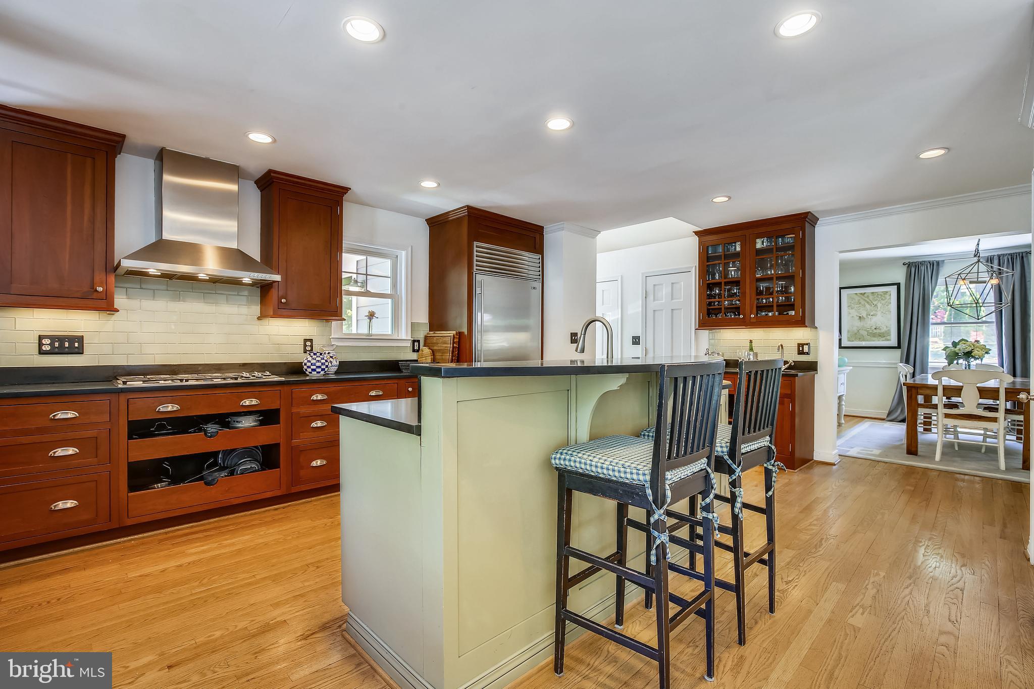 903 Eldon Drive Alexandria, VA 22302 - Photo 14 of 83 Kitchen