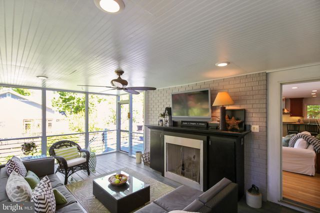 $1,479,000 | 903 Eldon Drive, Alexandria, VA 22302