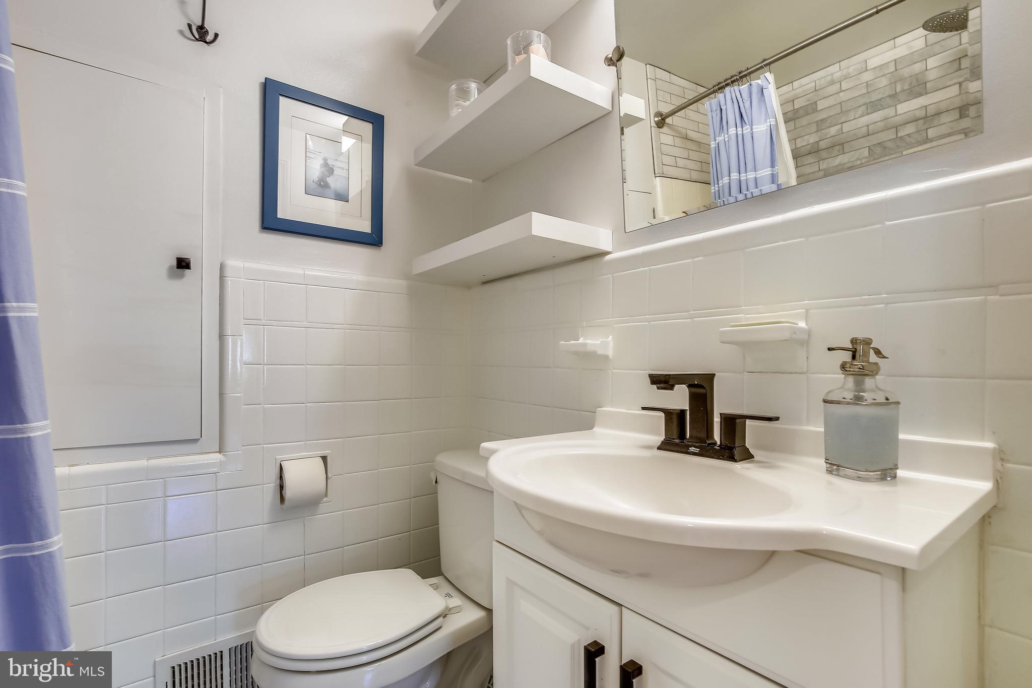 903 Eldon Drive Alexandria, VA 22302 - Photo 38 of 83 Hall Bath on Upper Level