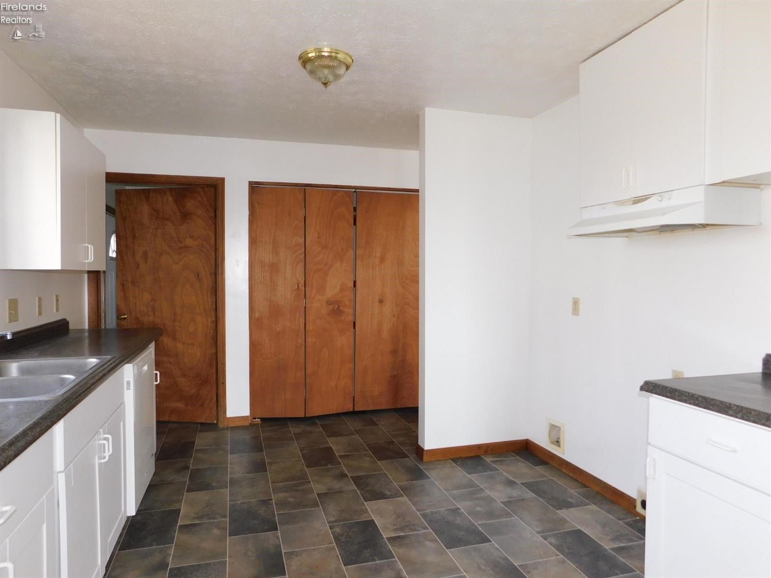 190 North Ridge Street Monroeville, OH 44847 - Photo 4 of 16 Gallery Image 4