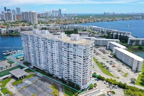 $325,000 | 18031 Biscayne Boulevard, Unit 1601, Aventura, FL 33160