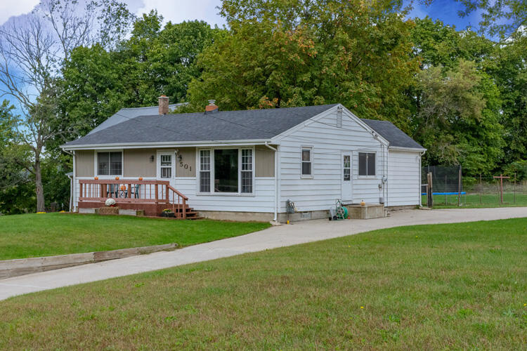 501 Rynearson St Buch 050