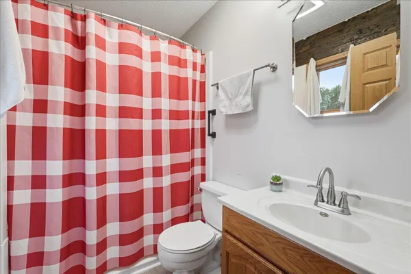 $355,000 | 33805 Vickers Street Northeast, Cambridge, MN 55008