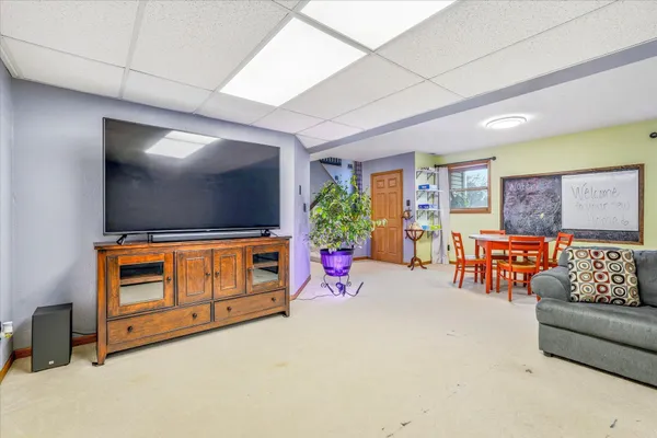 $355,000 | 33805 Vickers Street Northeast, Cambridge, MN 55008