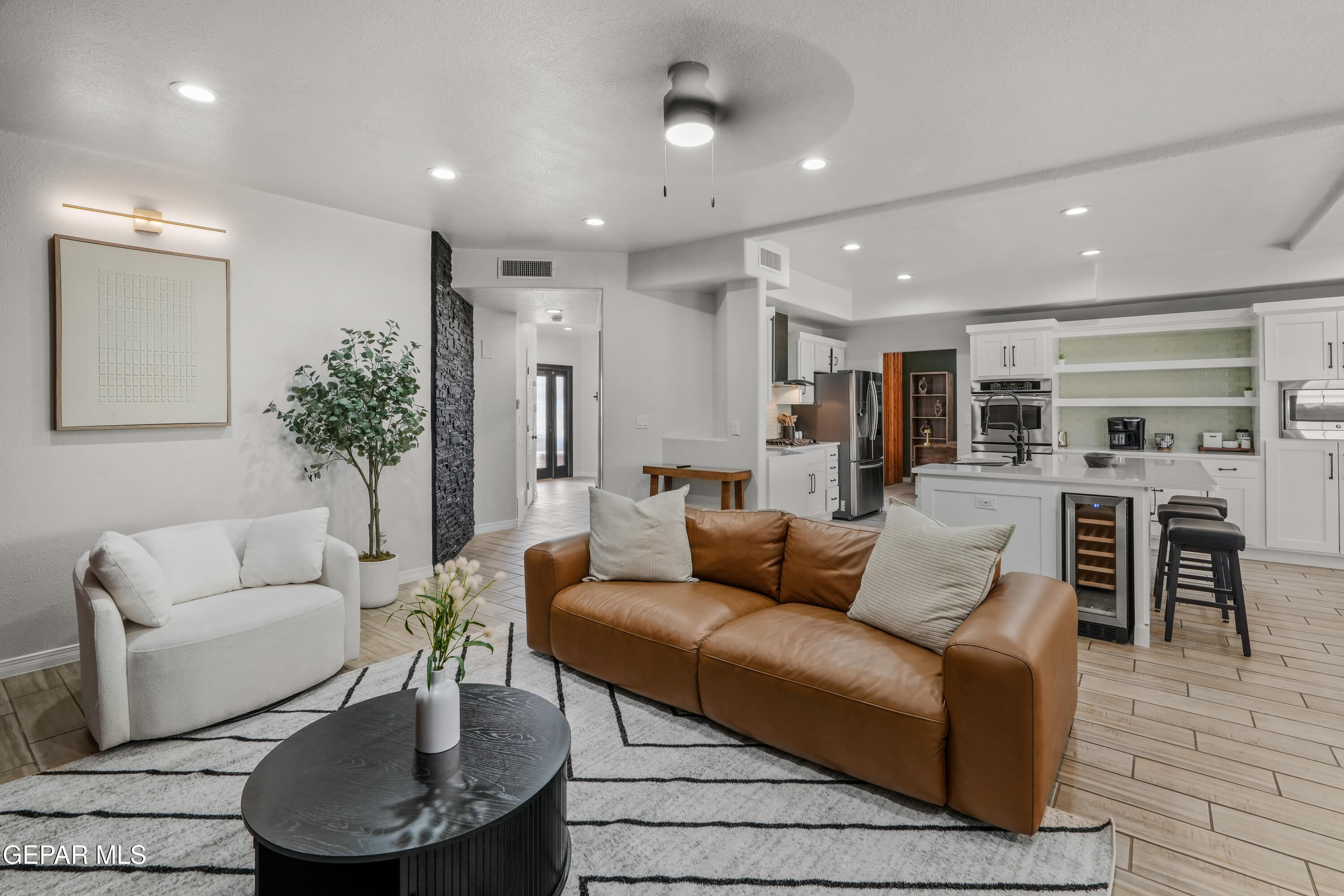 1437 Black Ridge Drive El Paso, TX 79912 - Photo 19 of 58 1437 Black Ridge Dr-25