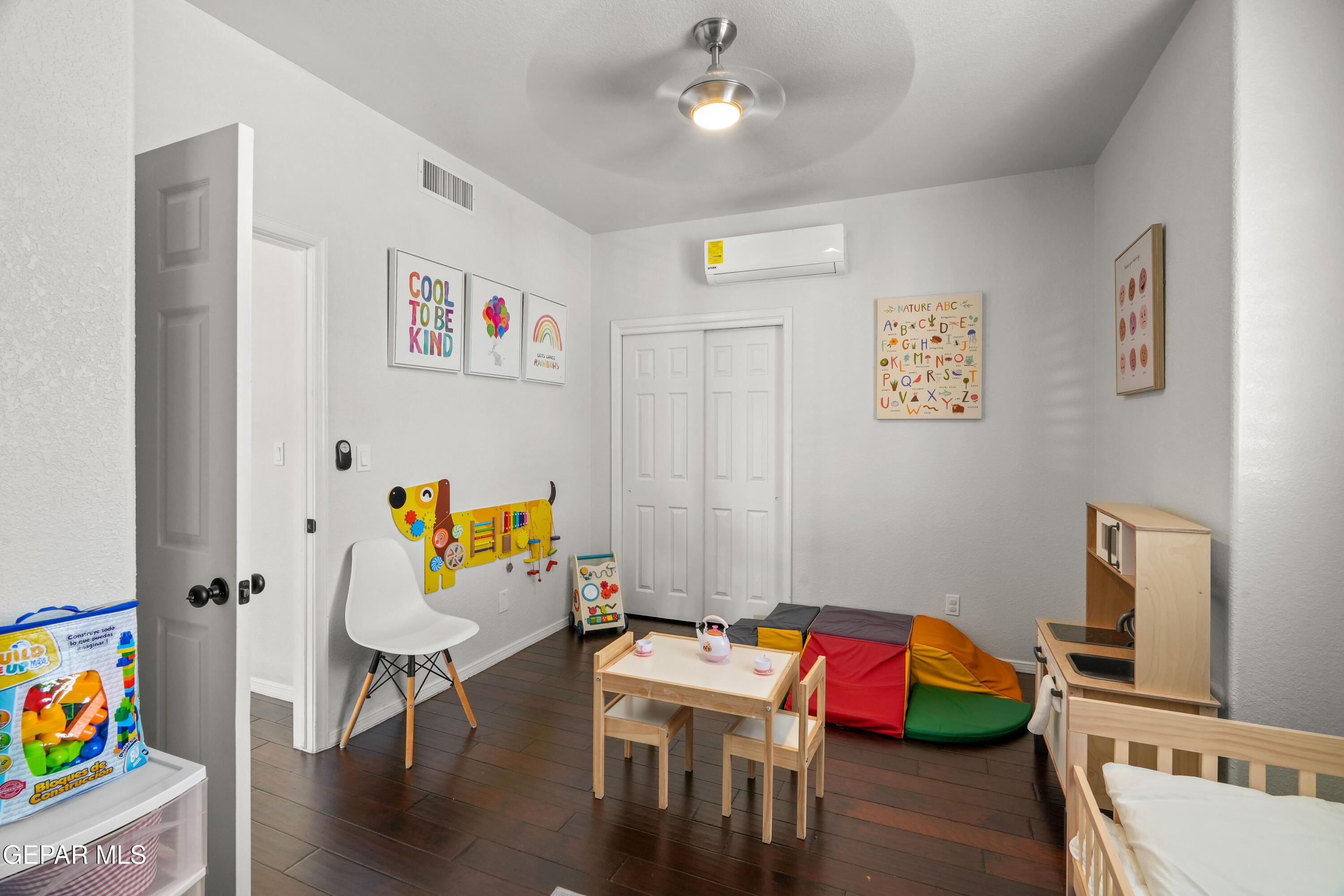 1437 Black Ridge Drive El Paso, TX 79912 - Photo 23 of 58 1437 Black Ridge Dr-30