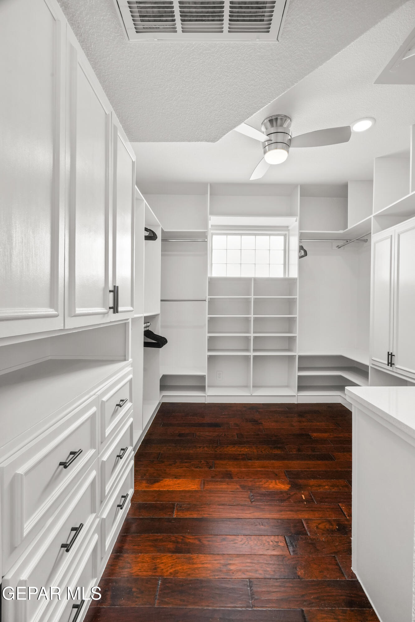 1437 Black Ridge Drive El Paso, TX 79912 - Photo 34 of 58 1437 Black Ridge Dr-43