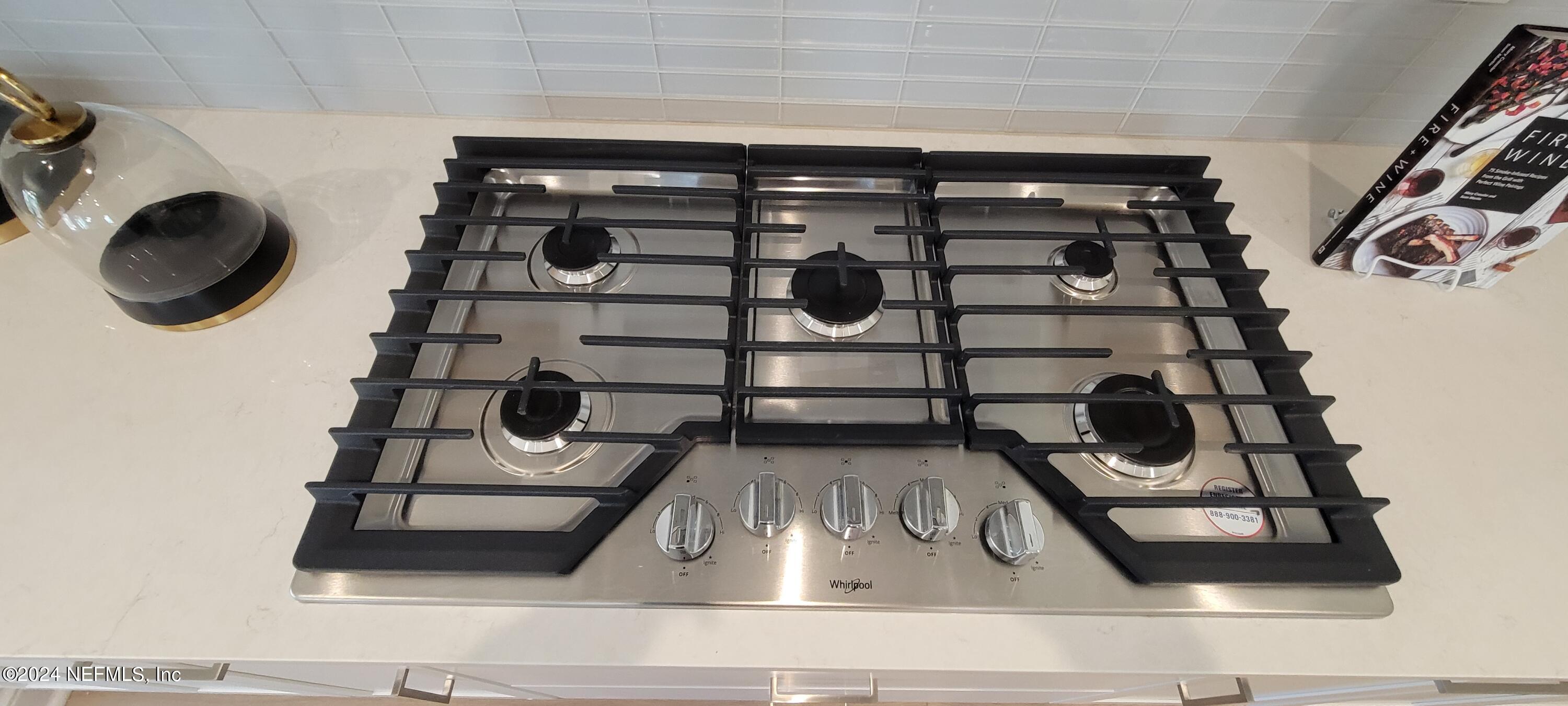 307 Ranch Land Circle St. Johns, FL 32259 - Photo 19 of 95 Cooktop