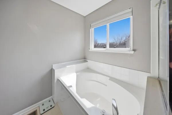 $419,900 | 2547 Prairie Crossing Drive, Montgomery, IL 60538