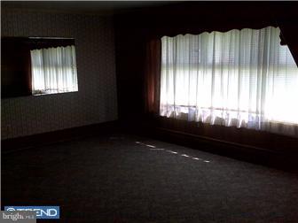 22 Gingerbush Road Levittown, PA 19057 - Photo 2 of 6 Gallery Image 2