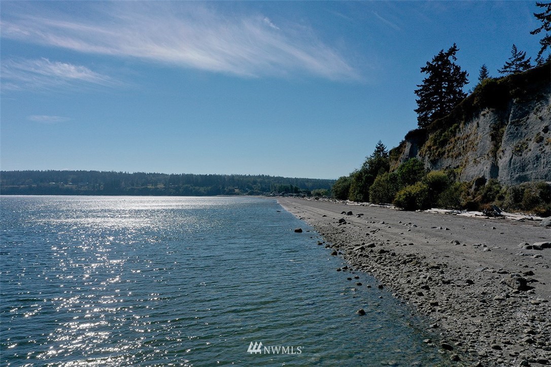 2657 North Bluff Road Greenbank, WA 98253 - Photo 32 of 40 Gallery Image 32