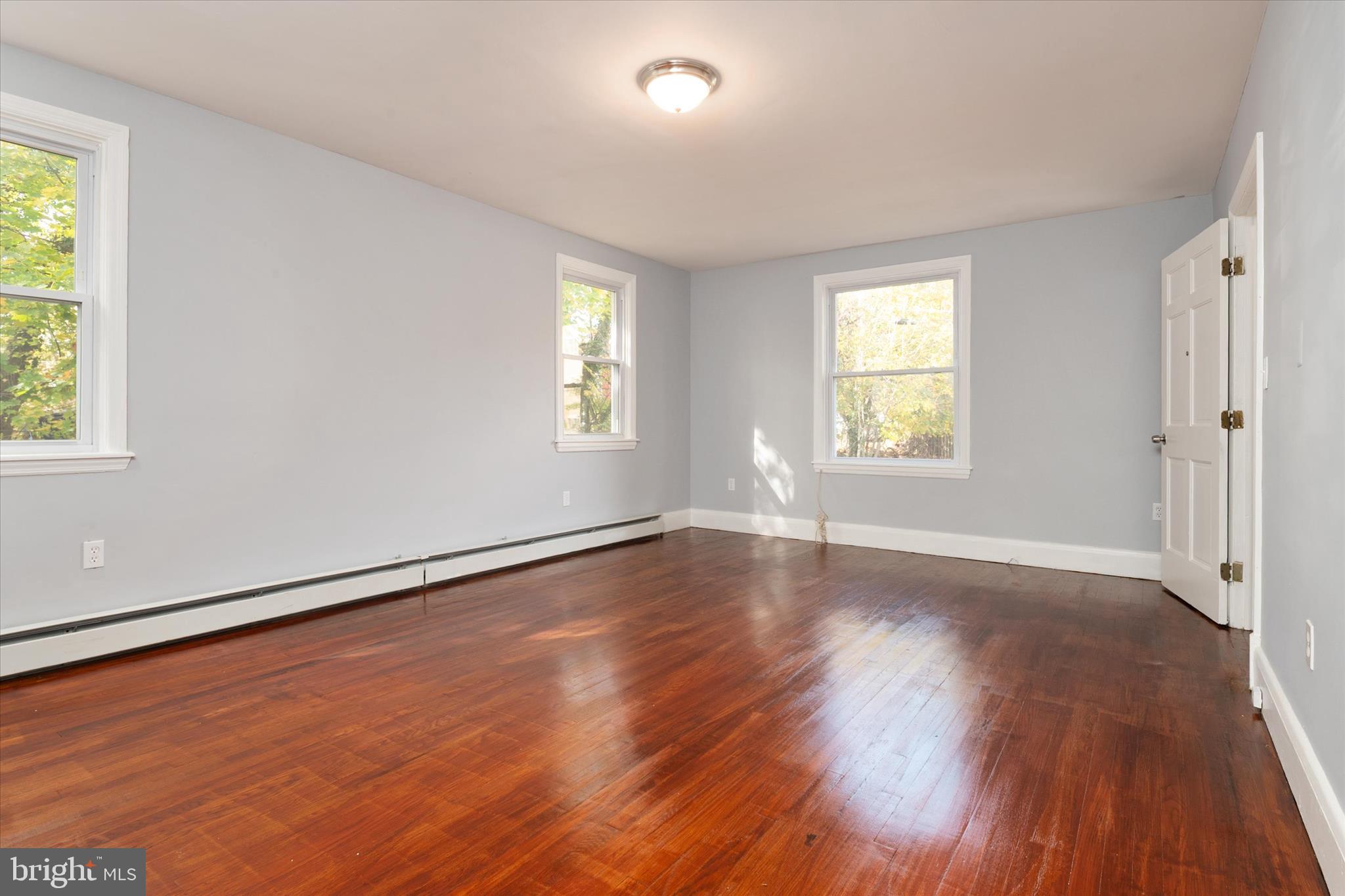 15 Linden Terrace Baltimore, MD 21208 - Photo 13 of 44