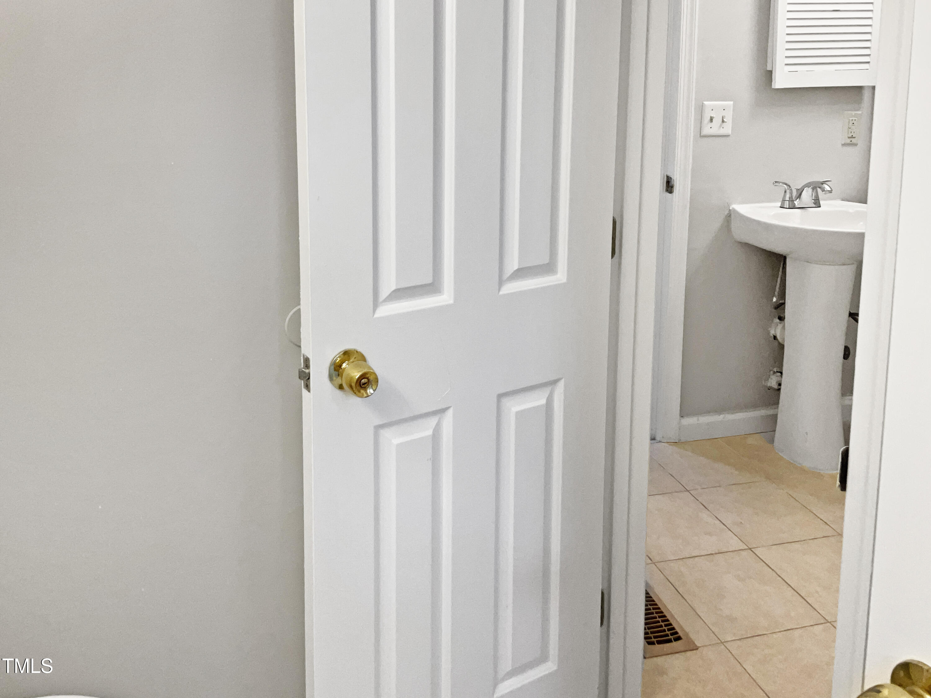 2209 Alpine Road Durham, NC 27707 - Photo 23 of 23 listing_22