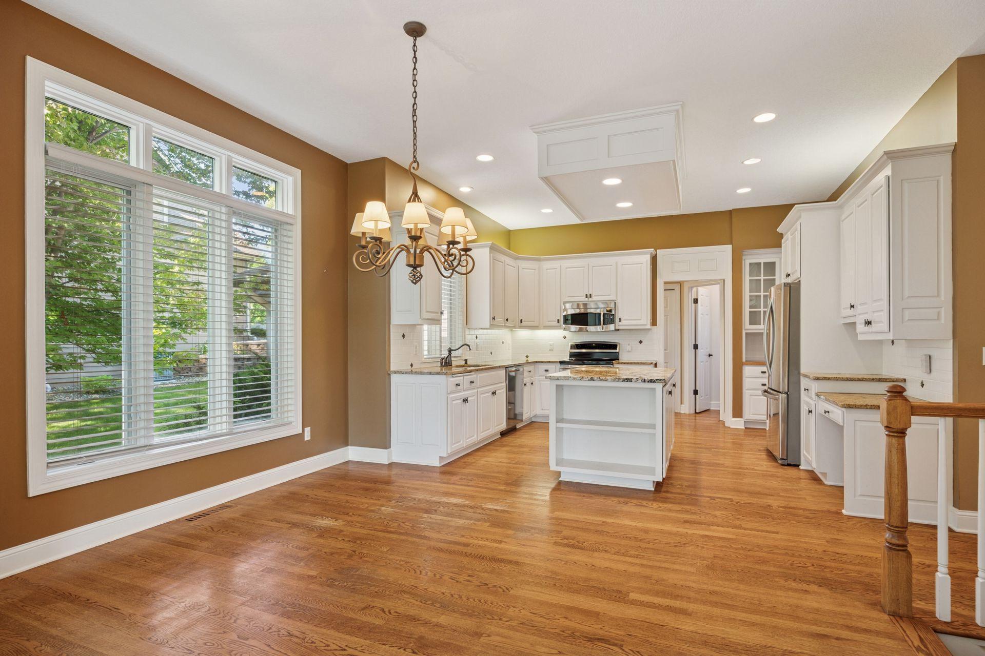 2058 Royale Drive Eagan, MN 55122 - Photo 20 of 52