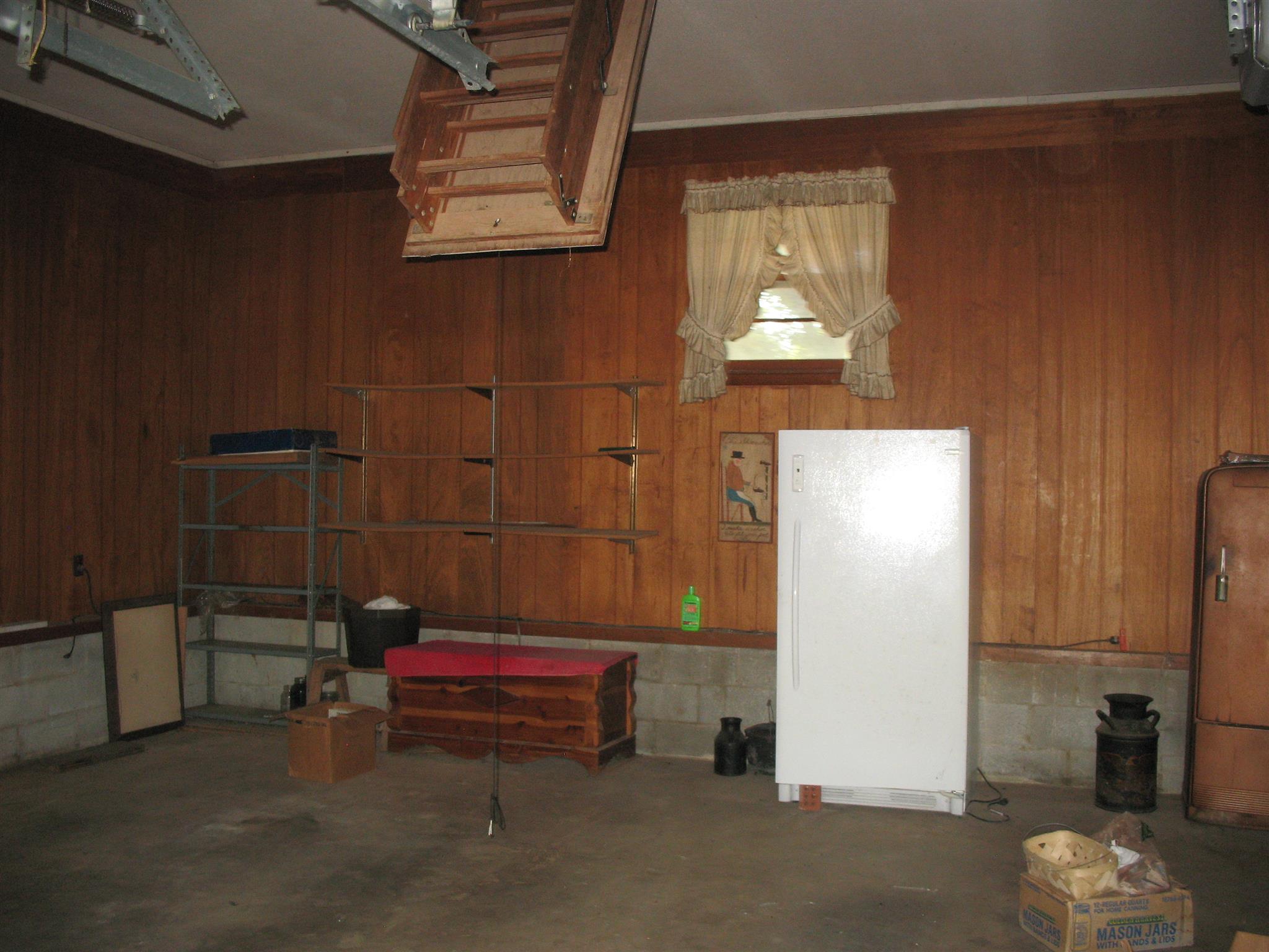 1005 Georgia Crossing Road Winchester, TN 37398 - Photo 21 of 22 2 car attached garage