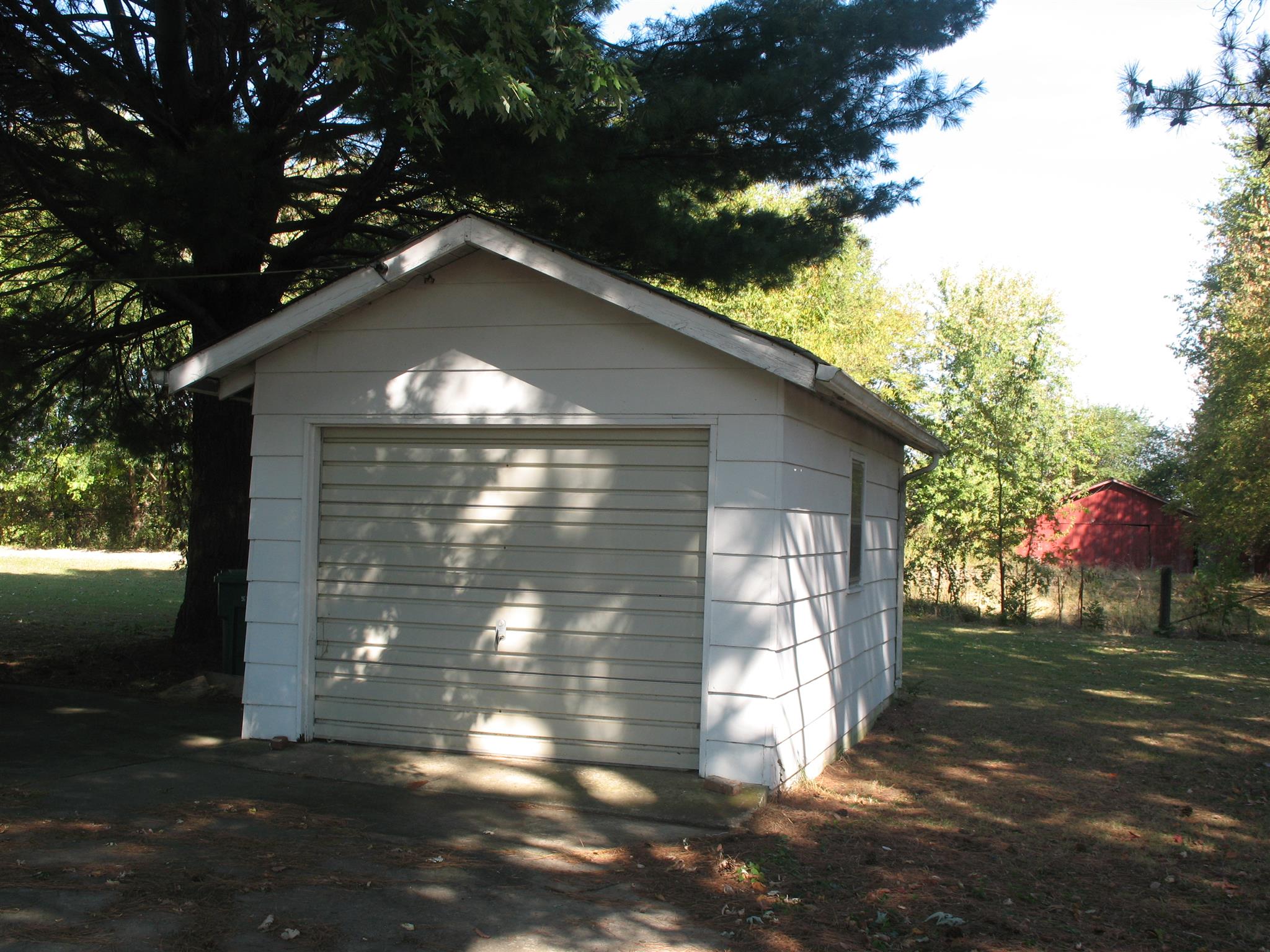 detached single car garage