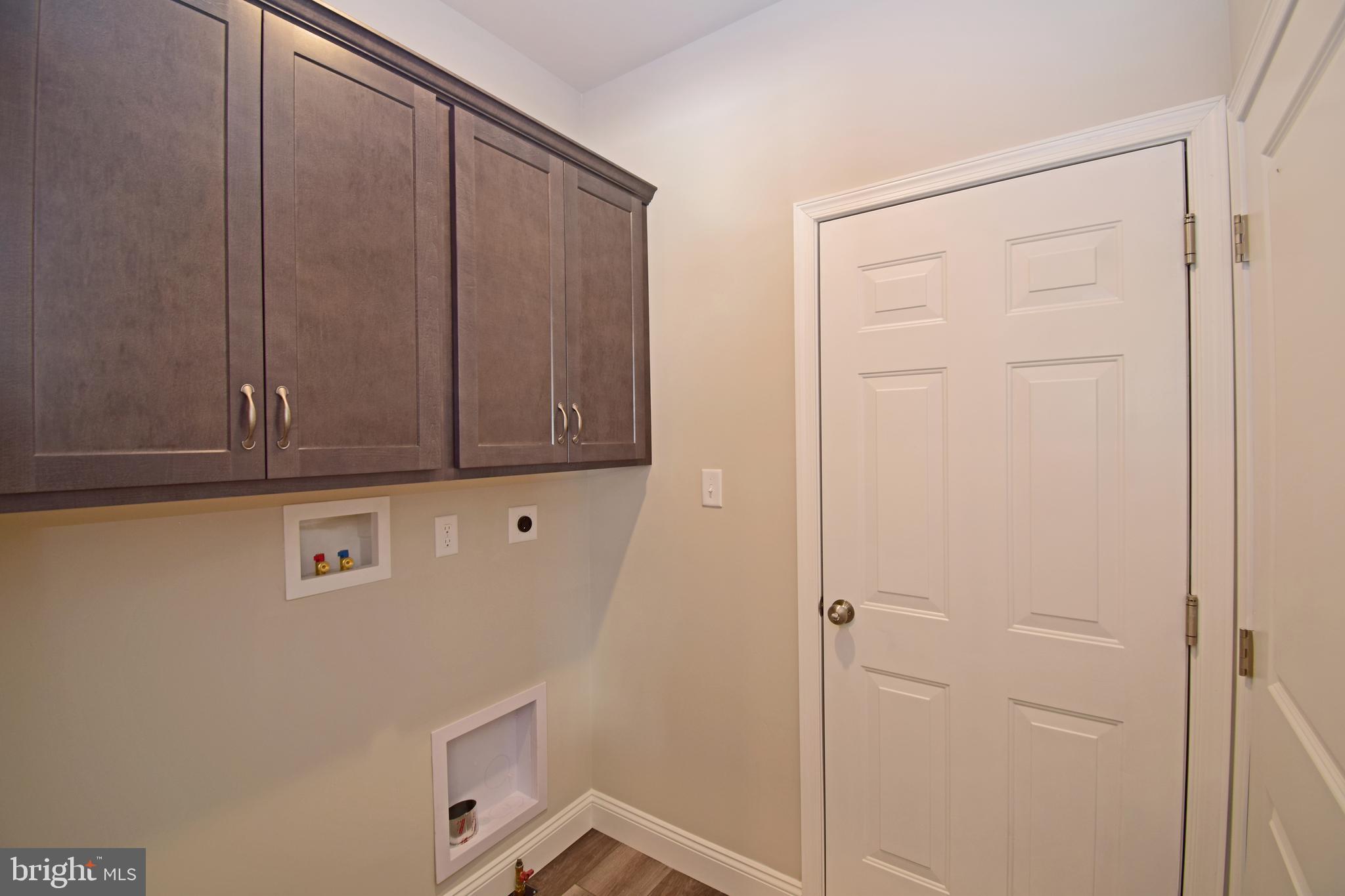 29 Hubbardton Court Sinking Spring, PA 19608 - Photo 7 of 12 Laundry Room with access to full basement & garage