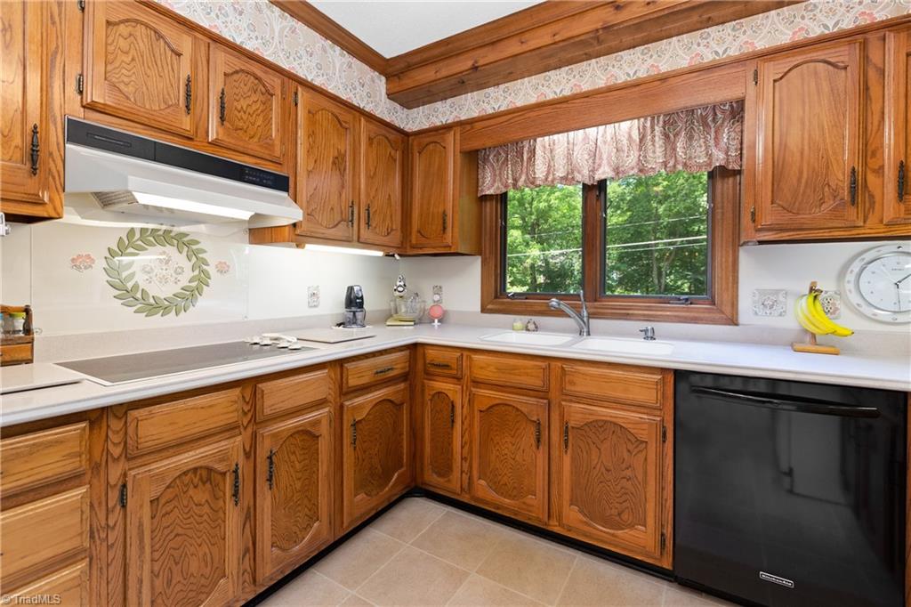 7600 Lasater Road Clemmons, NC 27012 - Photo 14 of 29 Gallery Image 14