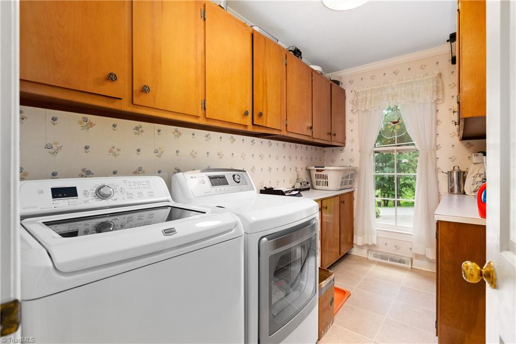 7600 Lasater Road Clemmons, NC 27012 - Photo 16 of 29 Gallery Image 16