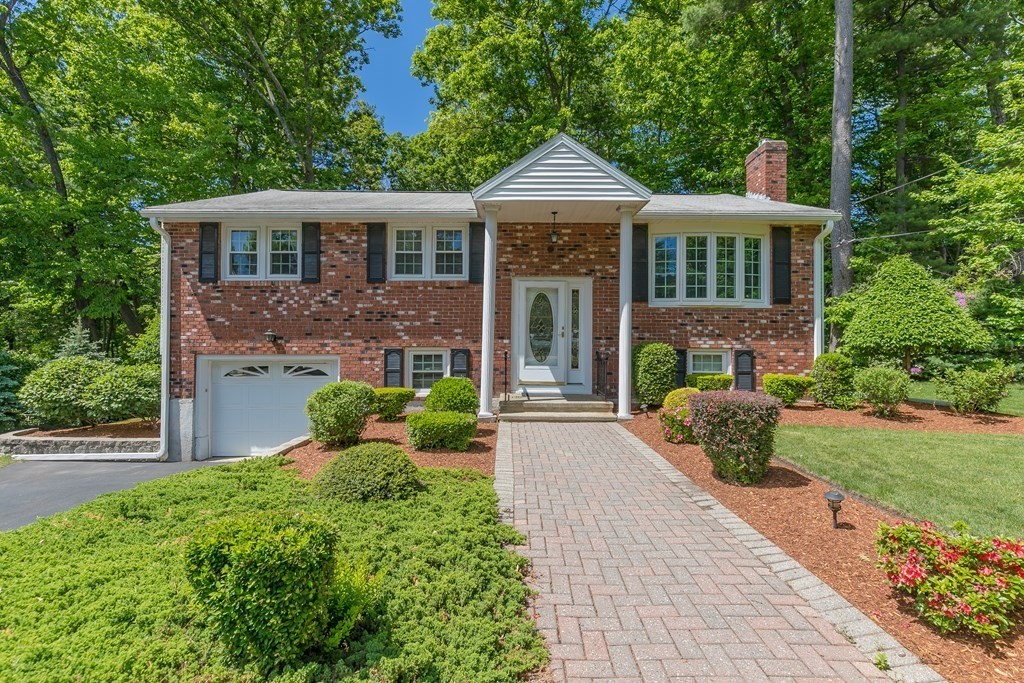 13 Pinetree Road Billerica, MA 01821 - Photo 1 of 38 Gallery Image 1