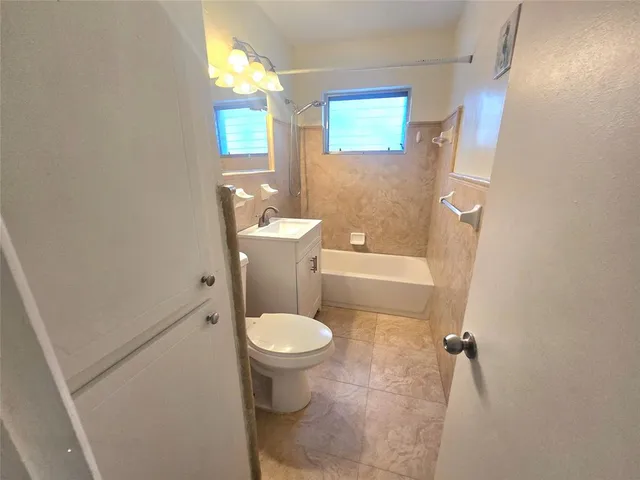 $3,300 | 2217 Grant Street, Hollywood, FL 33020