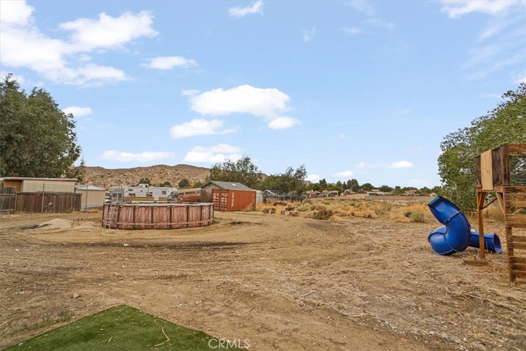 40287 Fieldspring Street Palmdale, CA 93591 - Photo 12 of 14 a view of a lake with houses