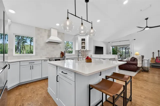 $850,000 | 4311 Ave Cannes, Lutz, FL 33558