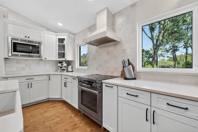 $850,000 | 4311 Ave Cannes, Lutz, FL 33558