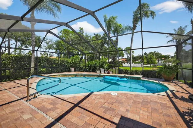 $850,000 | 4311 Ave Cannes, Lutz, FL 33558