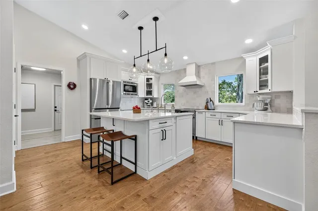 $850,000 | 4311 Ave Cannes, Lutz, FL 33558