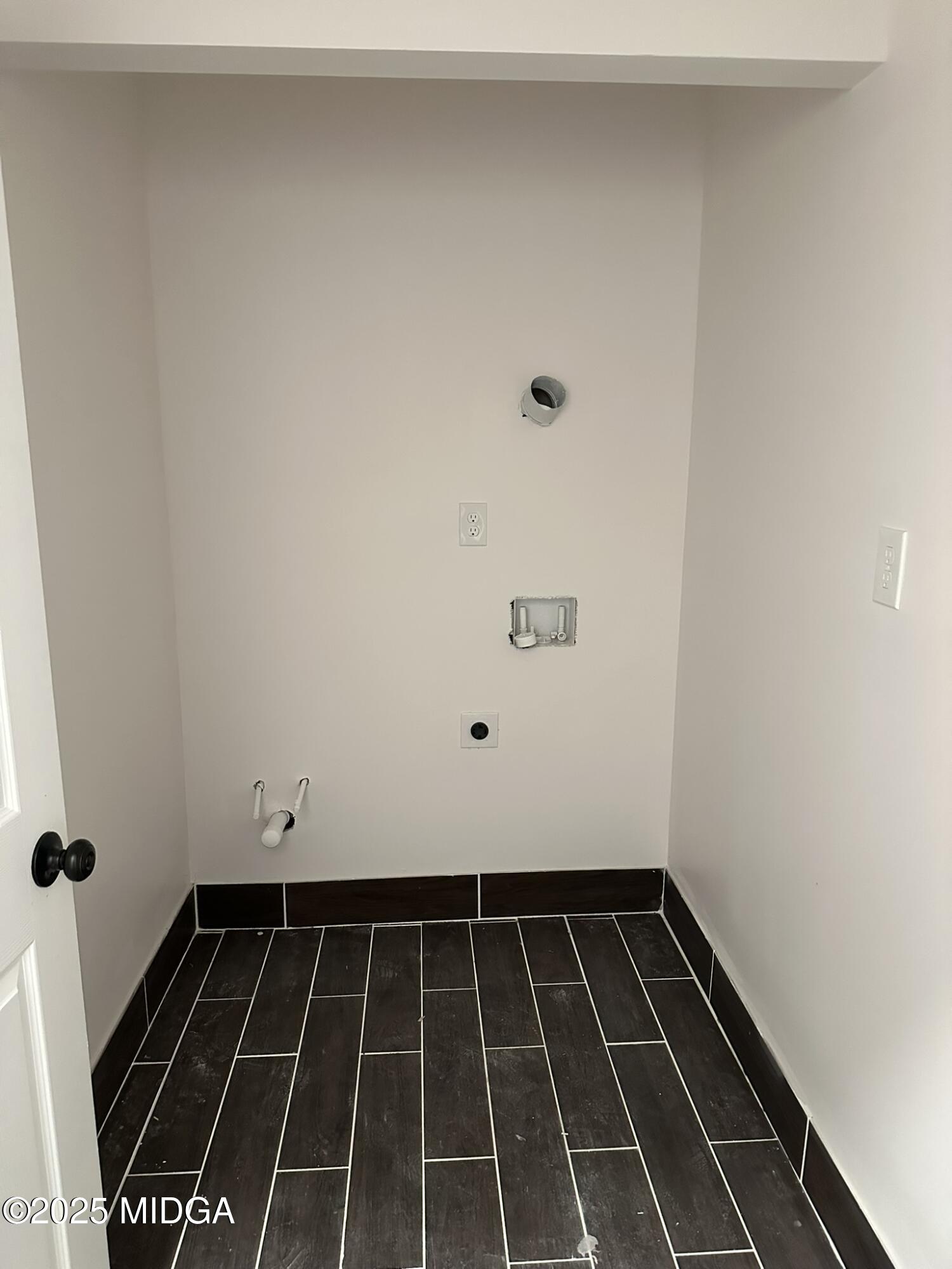 320 Lincoln Avenue Macon, GA 31201 - Photo 9 of 11 a view of a room