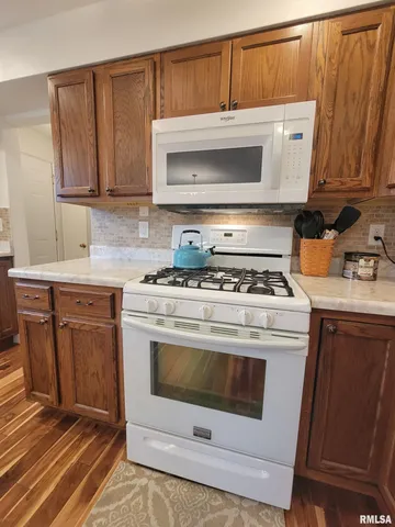 $249,900 | 1713 Valle Vista Boulevard, Pekin, IL 61554