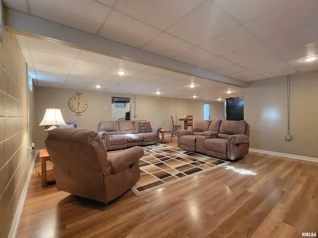 $259,900 | 1713 Valle Vista Boulevard, Pekin, IL 61554