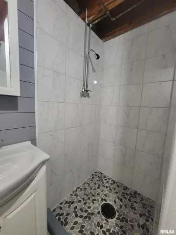 $249,900 | 1713 Valle Vista Boulevard, Pekin, IL 61554