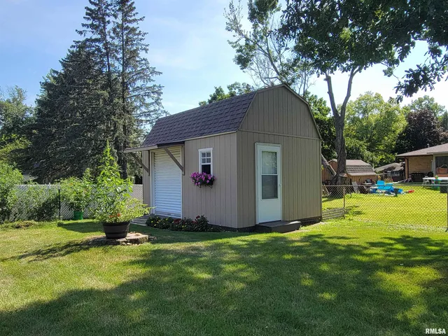 $259,900 | 1713 Valle Vista Boulevard, Pekin, IL 61554