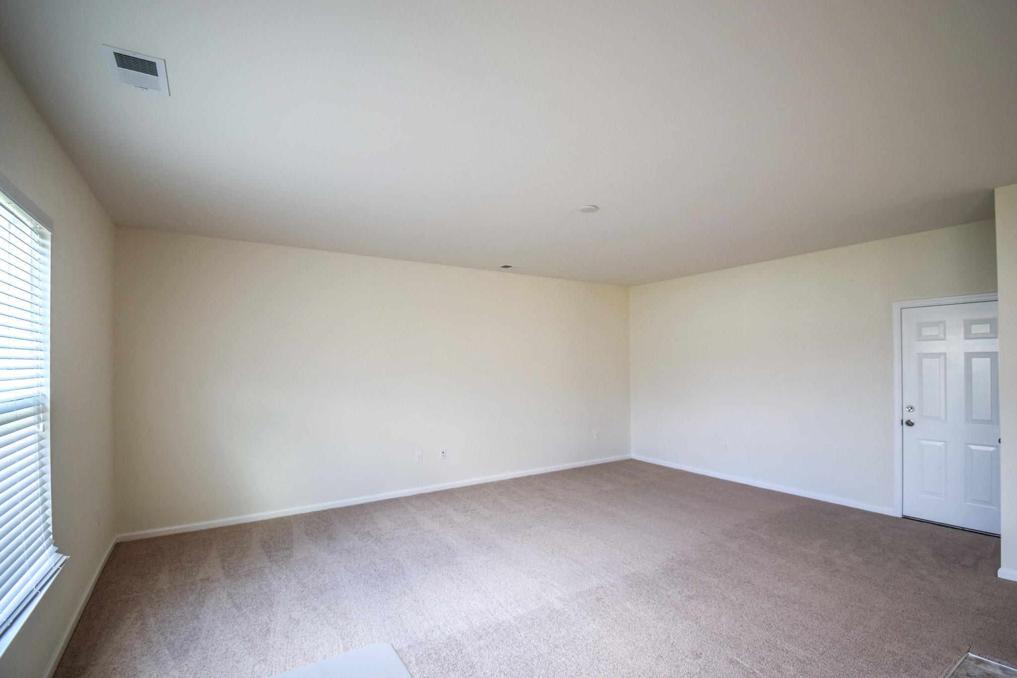 304 Silverleaf Lane Moncks Corner, SC 29461 - Photo 13 of 35 Large Family Room